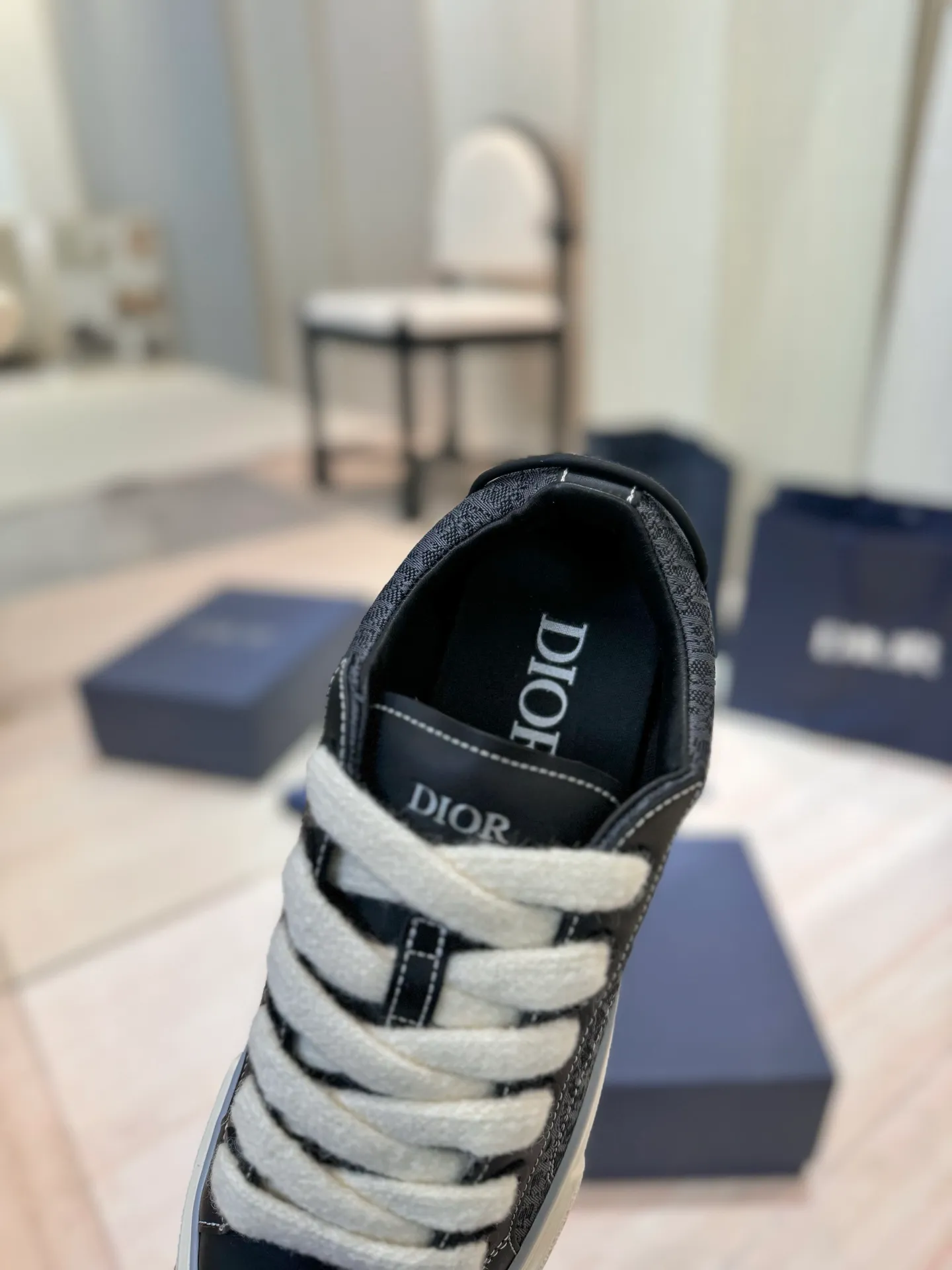 👟👟Ex-factory price 600👟👟 (Top version) Dior 2025 autumn and winter haute couture series new men's shoes CD jelly-colored flat casual shoes Dior and STONE ISLAND B33 round toe lace-up canvas skate shoes Stars' same style Oblique letter logo embroidered retro color-blocking sneakers The top high-end version on the market ✅ Upper: imported custom calfskin/suede leather ✅Inner: water-dyed cowhide lining ✅Outsole: original open-molded Tpu outsole ✅Packaging: full set of original box ✅Size: 35-45 (46 pieces customized, non-refundable)